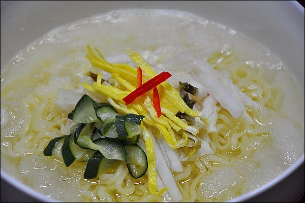 백김치말이 냉라면