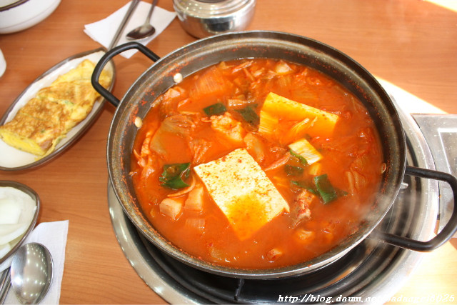 돈가네 김치찌개 이미지
