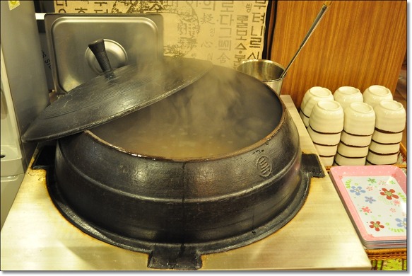 명동맛집/오모가리김치찌개★ 푹익은 묵은지 김치찜에 밥한그릇이 뚝딱~~ 김치찌개전문점