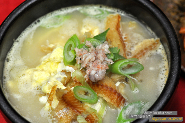 시원하고 담백한 맛의 지존...황태해장국밥