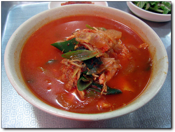 얼큰이 칼국수 이미지