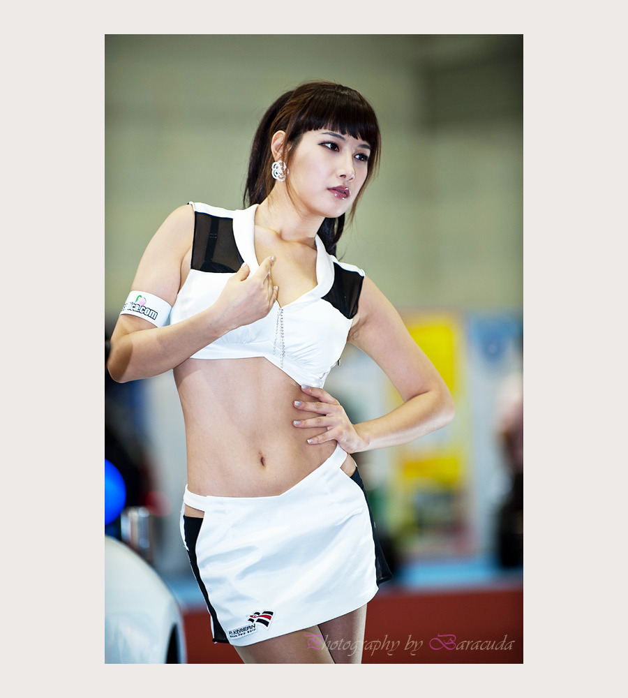  레이싱 모델: 황가히 