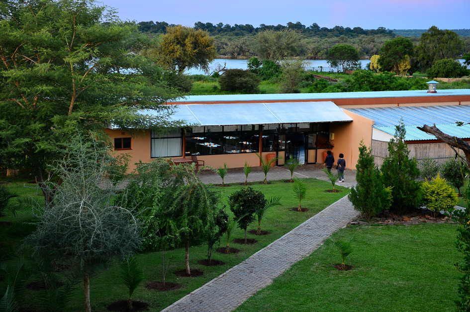 보츠와나 초베 강에서 본 석양~