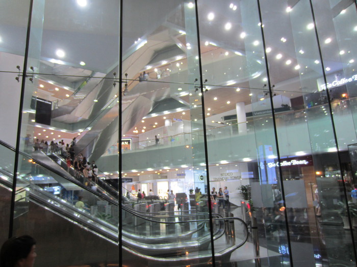 베트남호치민여행     호치민야시장 호치민68층비텍스코빌딩     노병의베트남여행기(3-7)