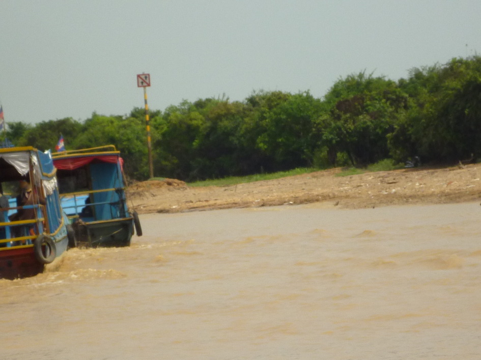 캄보디아 톤레삽 호수