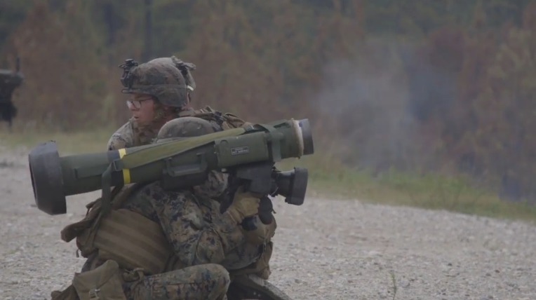 미군의 FGM-148 재블린 대전차 미사일 발사 훈련 - US Army FGM-148 Javelin Anti Tank Missile fire training 