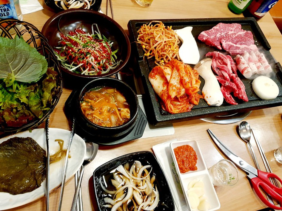 오늘은 가족들과 맛있는 소고기 !